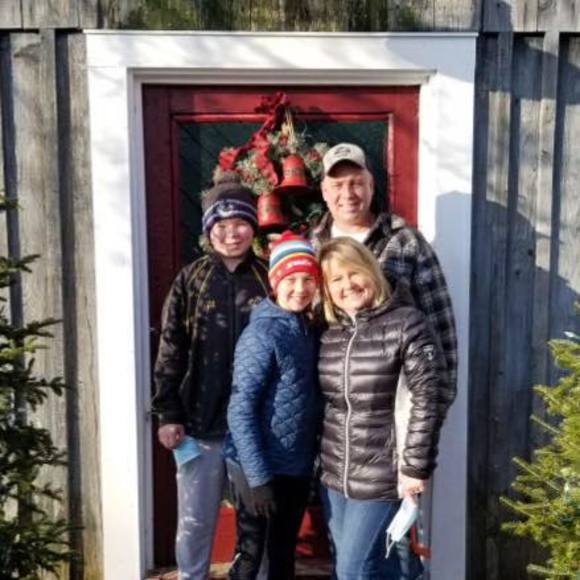 Meet your Posher, Corie - Picture 1 of 1